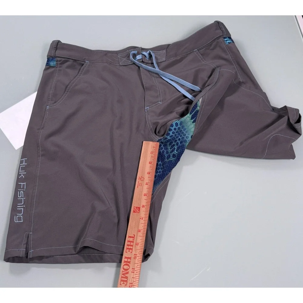 HUK Fishing Shorts Mens XL Gray Hybrid Boardshorts Swim Trunks P0000545